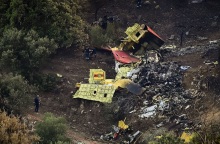 Πτώση Canadair: «Δεν έβλεπαν τα δέντρα από τον καπνό»