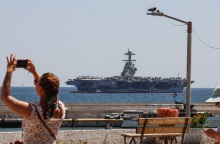 Στον Πειραιά το πιο προηγμένο αεροπλανοφόρο του Πολεμικού Ναυτικού των ΗΠΑ 