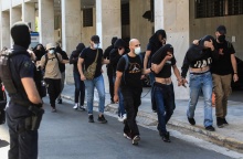 Έρχονται νέα εντάλματα σύλληψης