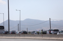 Χάος στην Αθηνών-Κορίνθου λόγω της φωτιάς σε βυτιοφόρο