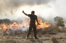 Φωτιά στην Πάρνηθα: Η ανάλυση του Meteo για την «ακραία» εξάπλωση