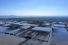Πλημμυρισμένες εκτάσεις δίπλα στο χωριό Μεταμόρφωση Καρδίτσας