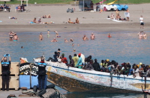 Μετανάστες φτάνουν σε παραλία στην Τενερίφη