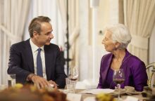 Κυριάκος Μητσοτάκης και Κριστίν Λαγκάρντ στη διάρκεια του δείπνου © Γραφείο Τύπου πρωθυπουργού/ Δημήτρης Παπαμήτσος