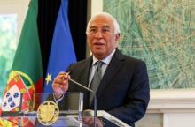 Η Πορτογαλία αλλάζει σελίδα μετά την χθεσινή «βόμβα» ενώ αναμένεται η απόφαση για διεξαγωγή εκλογών