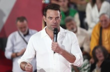 Στέφανος Κασσελάκης: Θα αποκτήσει εβδομαδιαία ραδιοφωνική εκπομπή