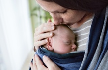 Θεσσαλονίκη: Το μοντέλο φροντίδας καγκουρό για τα νεογνά που συνιστά ο ΠΟΥ εφαρμόζεται στο Παπαγεωργίου	