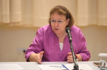 Η Λίνα Μενδώνη