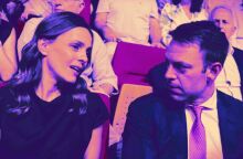 Προς την έξοδο του ΣΥΡΙΖΑ οδεύει (και) η ομάδα Αχτσιόγλου, την ώρα που το κόμμα εμφανίστηκε στην τρίτη θέση για πρώτη φορά σε δημοσκόπηση