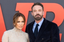 Η Jennifer Lopez ανακοινώνει νέο άλμπουμ και νέα ταινία για το 2024