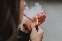 Γαλλία: Απαγόρευση του καπνίσματος σε εξωτερικούς χώρους με παιδιά 