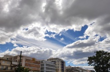 Με νεφώσεις και τοπικές βροχές θα υποδεχτούμε το Δεκέμβρη 