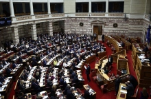 Υπερψηφίστηκε το νομοσχέδιο για τα κόκκινα δάνεια - 158 «ναι» από ΝΔ, 139 «όχι» από την αντιπολίτευση. Ποιους αφορούν οι νέες ρυθμίσεις