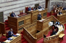 Βουλή: Ψηφίστηκε το νέο φορολογικό νομοσχέδιο με 158 «ναι» από τη ΝΔ Οι 4 παρεμβάσεις της τελευταίας στιγμής από τον Κωστή Χατζηδάκη