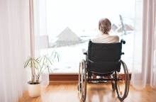 55χρονη πέθανε στην Ιταλία με υποβοηθούμενη αυτοκτονία - Το θανατηφόρο φάρμακο χορηγήθηκε από το κράτος Η γυναίκα έπασχε από προοδευτική σκλήρυνση κατά πλάκας