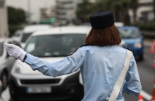 Αυξημένα μέτρα ασφάλειας κατά την εορταστική περίοδο - Οι οδηγίες της Τροχαίας προς τους πολίτες Τι ισχύει για τις κυκλοφοριακές ρυθμίσεις και την κίνηση φορτηγών 