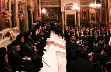 Ιερά Σύνοδος: Τα παιδιά δεν είναι κατοικίδια συντροφιάς για όποιον θέλει να νιώθει κηδεμόνας Έμφυτη η ανάγκη για άνδρα πατέρα και γυναίκα μητέρα