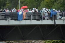 FT: Πώς η μετανάστευση ωθεί την Ευρώπη δεξιότερα 