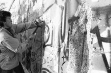 Οι άνθρωποι που άρχισαν να κατεδαφίζουν το τείχος έμειναν γνωστοί ως «mauerspechte» ή «δρυοκολάπτες τοίχου»