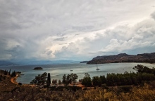 Νεφώσεις με τοπικές βροχές για αύριο Τρίτη σε όλη τη χώρα