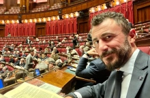 Ιταλία: Βουλευτής της Μελόνι τράβηξε όπλο σε πρωτοχρονιάτικο πάρτι και τραυμάτισε συγγενή αστυνομικού 