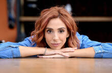 Έλενα Χαραλαμπούδη, «5’ minute mom, Ημερολόγιο 2024», εκδόσεις Παπαδόπουλος.