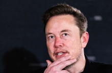 Ο Elon Musk