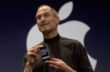 Σαν σήμερα, ο Steve Jobs παρουσιάζει το πρώτο iPhone στην έκθεση τεχνολογίας Macworld στο Σαν Φρανσίσκο