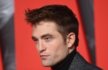Η νέα ταινία του Robert Pattinson από τον σκηνοθέτη των «Παράσιτων» αναβάλλεται επ' αόριστον