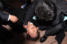 Νότια Κορέα: Ποια τα κίνητρα της επίθεσης εναντίον του επικεφαλής της αντιπολίτευσης