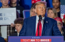 Ντόναλντ Τραμπ: Προηγείται σταθερά στην κούρσα για το χρίσμα του Ρεπουμπλικανικού Κόμματος