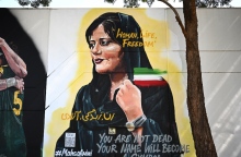 Ιράν: Ελεύθερες οι δύο δημοσιογράφοι που «τόλμησαν» να γράψουν για τη Mahsa Amini