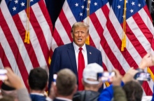 Τι σημαίνει η ιστορική νίκη του Ντόναλντ Τραμπ στην Αϊόβα