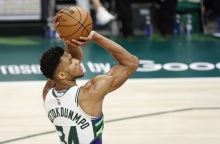 Ο Γιάννης Αντετοκούνμπο