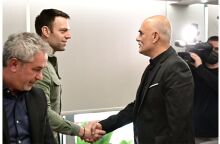 ΣΥΝΑΝΤΗΣΗ ΤΟΥ ΠΡΟΕΔΡΟΥ ΤΟΥ ΣΥΡΙΖΑ-ΠΣ ΣΤΕΦΑΝΟΥ ΚΑΣΣΕΛΑΚΗ ΜΕ ΕΚΠΡΟΣΩΠΟΥΣ ΤΗΣ ΑΛΒΑΝΙΚΗΣ ΚΟΙΝΟΤΗΤΑΣ ΣΤΗΝ ΕΛΛΑΔΑ