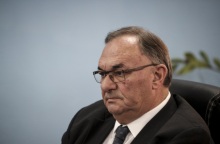 Δημήτρης Καλογερόπουλος: Ποιος είναι ο πρώην δήμαρχος που καταλαμβάνει την έδρα του Μιλτιάδη Βαρβιτσιώτη