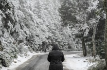 Ψυχρή εισβολή δύο φάσεων: Πότε θα χιονίσει στην Αττική - «Βουτιά» θα κάνει ο υδράργυρος