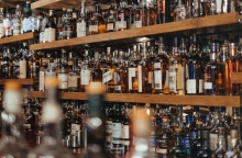 Πειραιάς: 19χρονος κατέληξε μετά από κατανάλωση αλκοόλ σε μπαρ