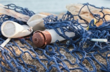 ΕΕ: Οι εταιρείες καλλυντικών θα πρέπει να πληρώσουν για τη ρύπανση από μικροπλαστικά