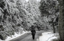 Εξασθενεί σταδιακά από την Τετάρτη η κακοκαιρία «Avgi» - Πού θα χιονίσει - Πλησιάζουν οι Αλκυονίδες μέρες