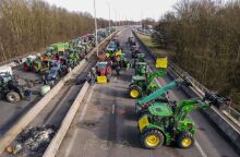 Κομισιόν: Ρίχνει τους τόνους για τους αγρότες - Τρακτέρ μέσα στις Βρυξέλλες