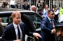 Εσπευσμένα στη Βρετανία ο πρίγκηπας Χάρι - Οι τελευταίες εξελίξεις