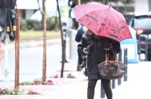 Βροχερός θα είναι ο καιρός σήμερα Πέμπτη με σποραδικές καταιγίδες