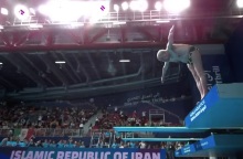 Τάγκι Ασκάρ: Βούτηξε στο παγκόσμιο πρωτάθλημα σε ηλικία 100 ετών - Αποθεώθηκε μετά τη βουτιά