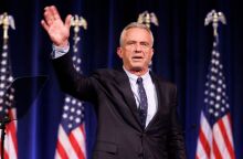 Kένεντι: Ο Ρόμπερτ απολογήθηκε για το spot που έδειχνε τον θείο του το 1960