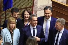 Γάμος ομόφυλων: Υπερψηφίστηκε με 176 «ναι» - Ποιοι καταψήφισαν, τα παρών και οι αποχές