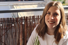 Balcony Stories: Η σεναριογράφος Αθηνά Τσαγκαράκη μιλάει από το μπαλκόνι της