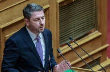 Ανδρουλάκης: Πυρά κατά Φλωρίδη για Predator