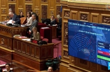 Γαλλία: Κατοχύρωσε συνταγματικά το δικαίωμα στην άμβλωση