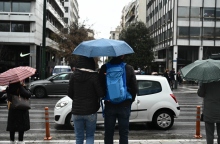 Ισχυρές βροχές και καταιγίδες προβλέπονται για αύριο Τρίτη  Χιονοπτώσεις θα σημειωθούν στα ορεινά κυρίως της βόρειας χώρας